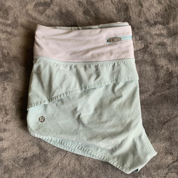 Lululemon Light Blue Speed Ups 2.5’ sz 8 - Picture 1 of 4